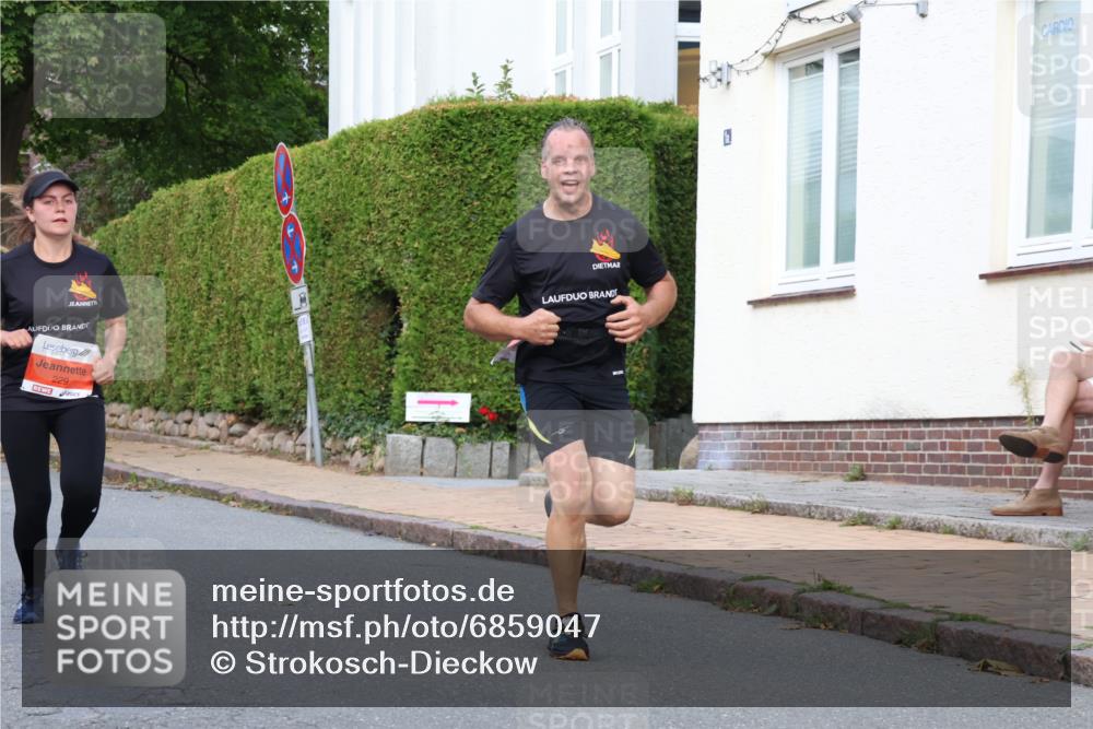 25.08.2024 - 20. Blankeneser Heldenlauf Strokosch-Dieckow http://msf.ph/oto/6859047 25.08.2024 09:54:07 Ziel 116, 229, 230 meine-sportfotos.de