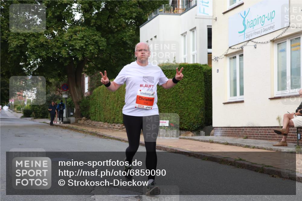 25.08.2024 - 20. Blankeneser Heldenlauf Strokosch-Dieckow http://msf.ph/oto/6859090 25.08.2024 09:54:10 Ziel 116, 229, 230 meine-sportfotos.de