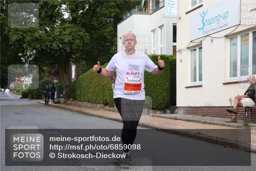25.08.2024 - 20. Blankeneser Heldenlauf Strokosch-Dieckow http://msf.ph/oto/6859098 25.08.2024 09:54:10 Ziel 116, 229, 230 meine-sportfotos.de