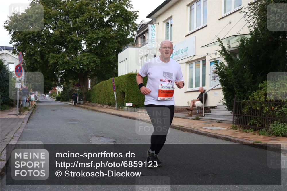 25.08.2024 - 20. Blankeneser Heldenlauf Strokosch-Dieckow http://msf.ph/oto/6859123 25.08.2024 09:54:11 Ziel 116, 229, 230 meine-sportfotos.de