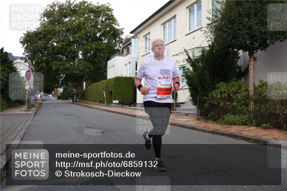 25.08.2024 - 20. Blankeneser Heldenlauf Strokosch-Dieckow http://msf.ph/oto/6859132 25.08.2024 09:54:11 Ziel 116, 229, 230 meine-sportfotos.de