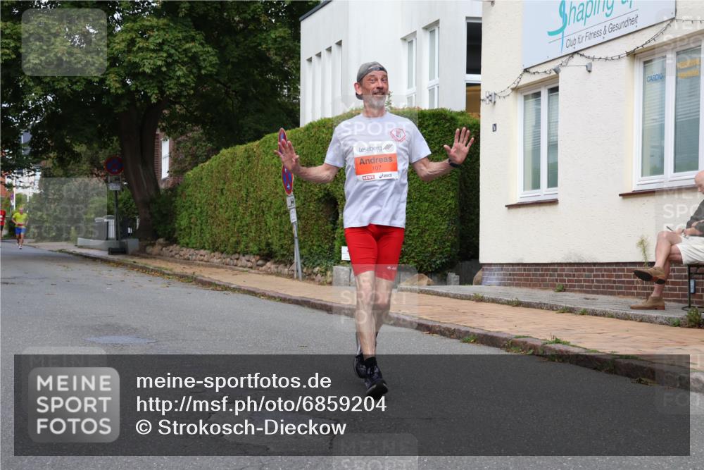 25.08.2024 - 20. Blankeneser Heldenlauf Strokosch-Dieckow http://msf.ph/oto/6859204 25.08.2024 09:55:00 Ziel 107 meine-sportfotos.de