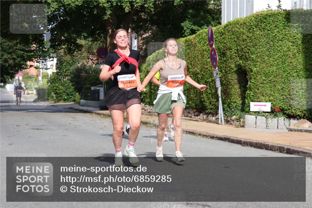 25.08.2024 - 20. Blankeneser Heldenlauf Strokosch-Dieckow http://msf.ph/oto/6859285 25.08.2024 09:55:14 Ziel 245, 246, 258, 259 meine-sportfotos.de