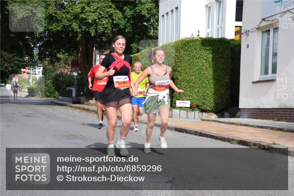25.08.2024 - 20. Blankeneser Heldenlauf Strokosch-Dieckow http://msf.ph/oto/6859296 25.08.2024 09:55:14 Ziel 245, 246, 258, 259 meine-sportfotos.de