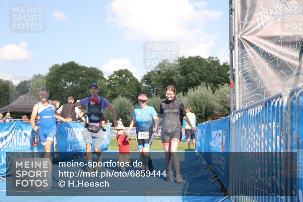 25.08.2024 - Elbe Triathlon Hamburg H.Heesch http://msf.ph/oto/6859444 25.08.2024 16:31:13 Ziel  meine-sportfotos.de