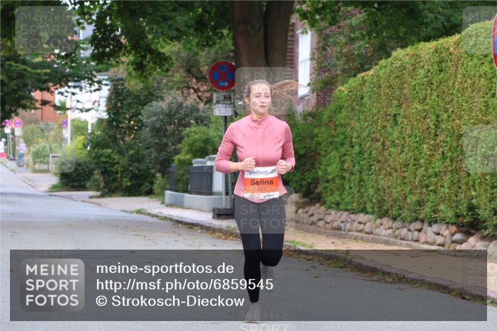 25.08.2024 - 20. Blankeneser Heldenlauf Strokosch-Dieckow http://msf.ph/oto/6859545 25.08.2024 09:56:42 Ziel 227 meine-sportfotos.de