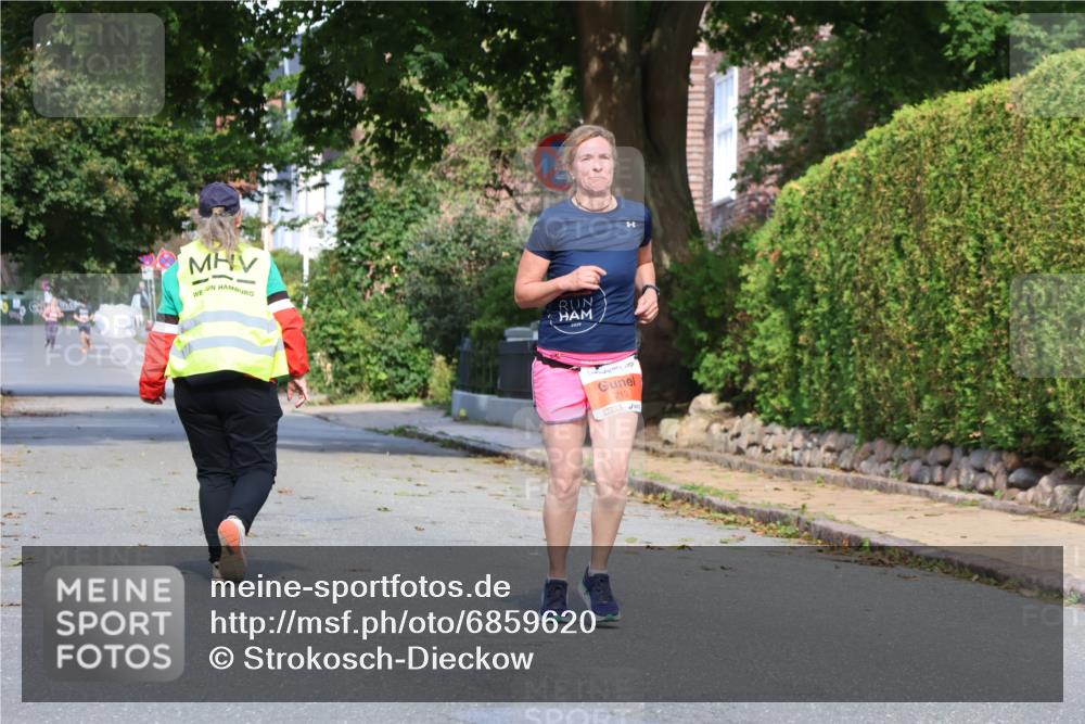 25.08.2024 - 20. Blankeneser Heldenlauf Strokosch-Dieckow http://msf.ph/oto/6859620 25.08.2024 09:59:09 Ziel 213 meine-sportfotos.de