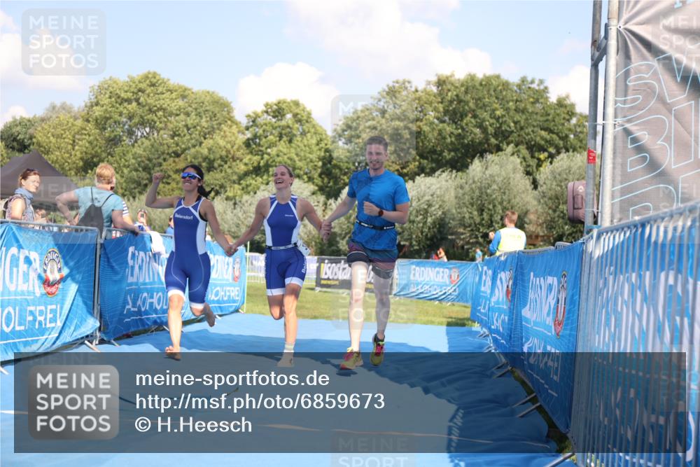 25.08.2024 - Elbe Triathlon Hamburg H.Heesch http://msf.ph/oto/6859673 25.08.2024 16:34:41 Ziel  meine-sportfotos.de