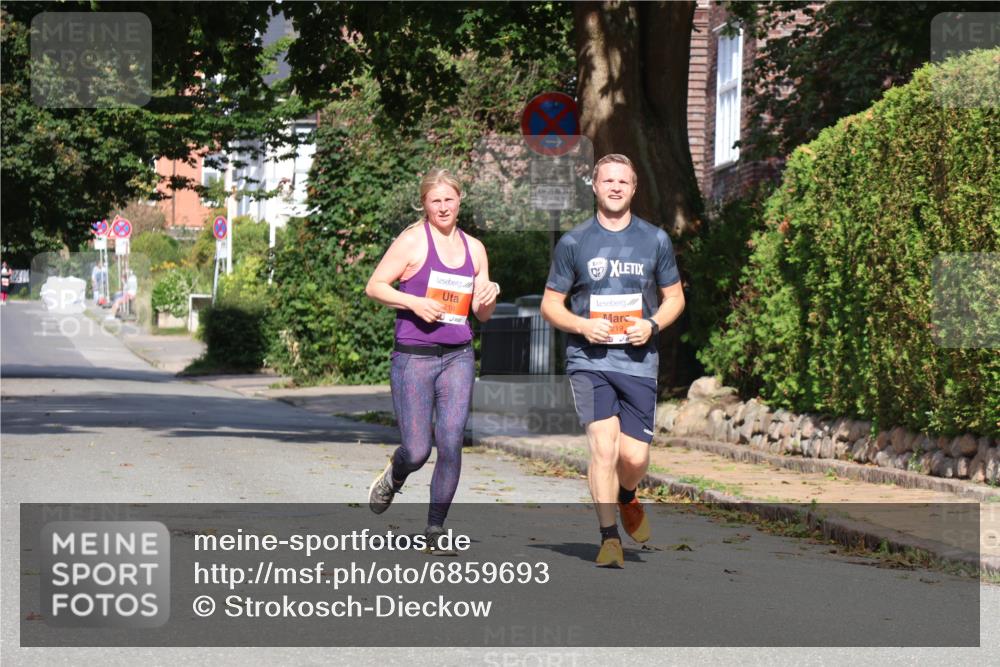 25.08.2024 - 20. Blankeneser Heldenlauf Strokosch-Dieckow http://msf.ph/oto/6859693 25.08.2024 09:59:53 Ziel 218, 219 meine-sportfotos.de