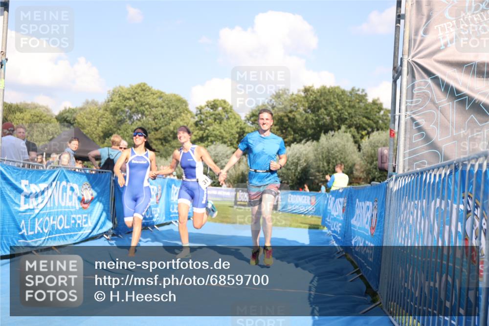25.08.2024 - Elbe Triathlon Hamburg H.Heesch http://msf.ph/oto/6859700 25.08.2024 16:34:42 Ziel  meine-sportfotos.de
