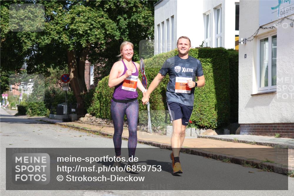 25.08.2024 - 20. Blankeneser Heldenlauf Strokosch-Dieckow http://msf.ph/oto/6859753 25.08.2024 09:59:57 Ziel 218, 219 meine-sportfotos.de