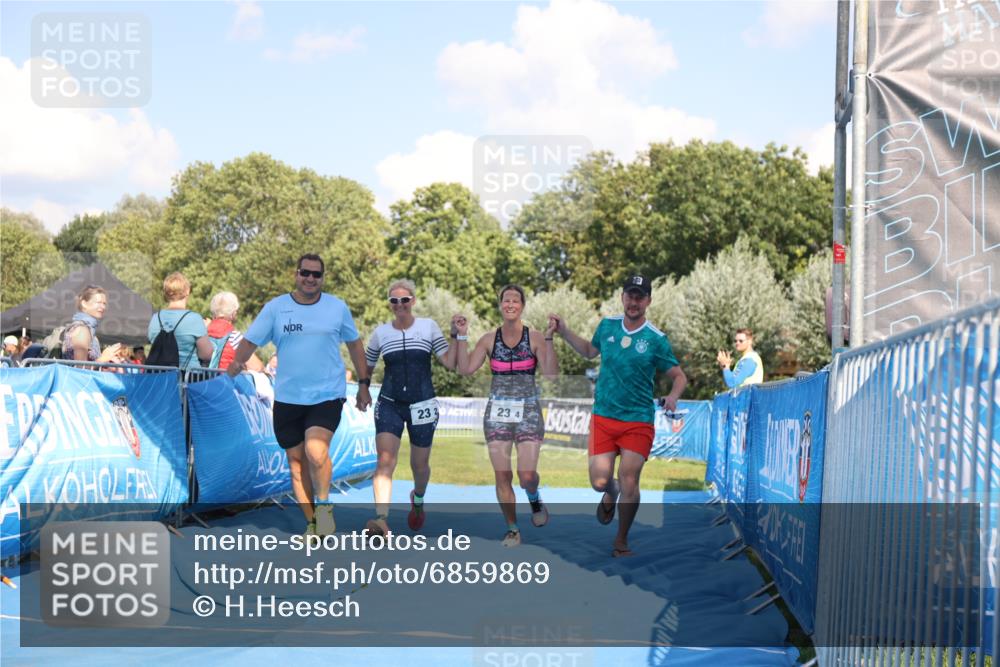 25.08.2024 - Elbe Triathlon Hamburg H.Heesch http://msf.ph/oto/6859869 25.08.2024 16:36:00 Ziel  meine-sportfotos.de