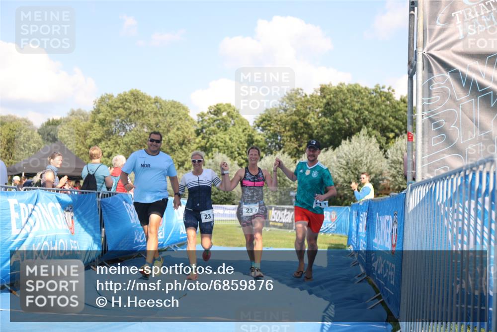 25.08.2024 - Elbe Triathlon Hamburg H.Heesch http://msf.ph/oto/6859876 25.08.2024 16:36:00 Ziel  meine-sportfotos.de
