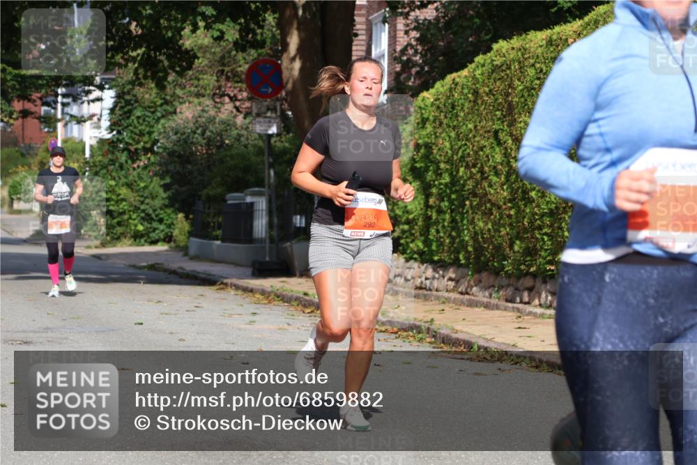 25.08.2024 - 20. Blankeneser Heldenlauf Strokosch-Dieckow http://msf.ph/oto/6859882 25.08.2024 10:00:41 Ziel 109, 292, 293 meine-sportfotos.de