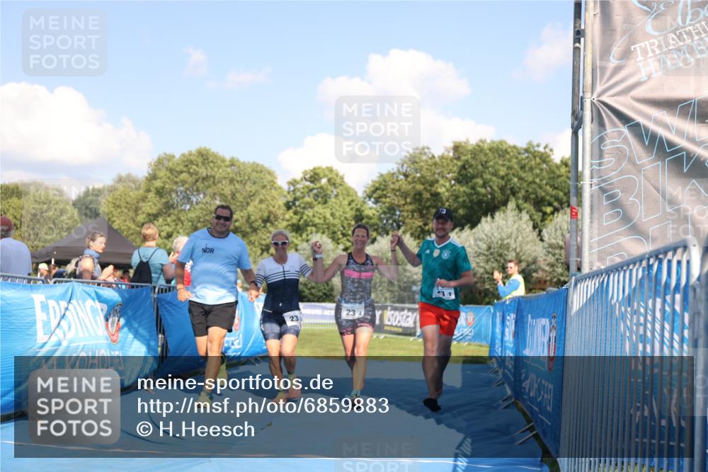 25.08.2024 - Elbe Triathlon Hamburg H.Heesch http://msf.ph/oto/6859883 25.08.2024 16:36:00 Ziel  meine-sportfotos.de