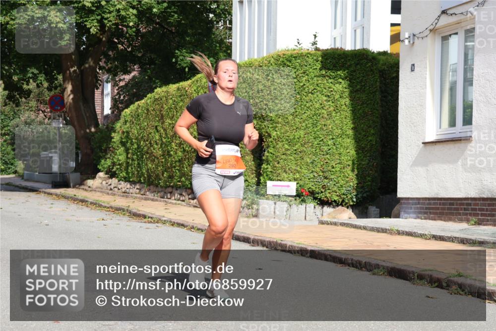 25.08.2024 - 20. Blankeneser Heldenlauf Strokosch-Dieckow http://msf.ph/oto/6859927 25.08.2024 10:00:42 Ziel 109, 172, 292, 293 meine-sportfotos.de