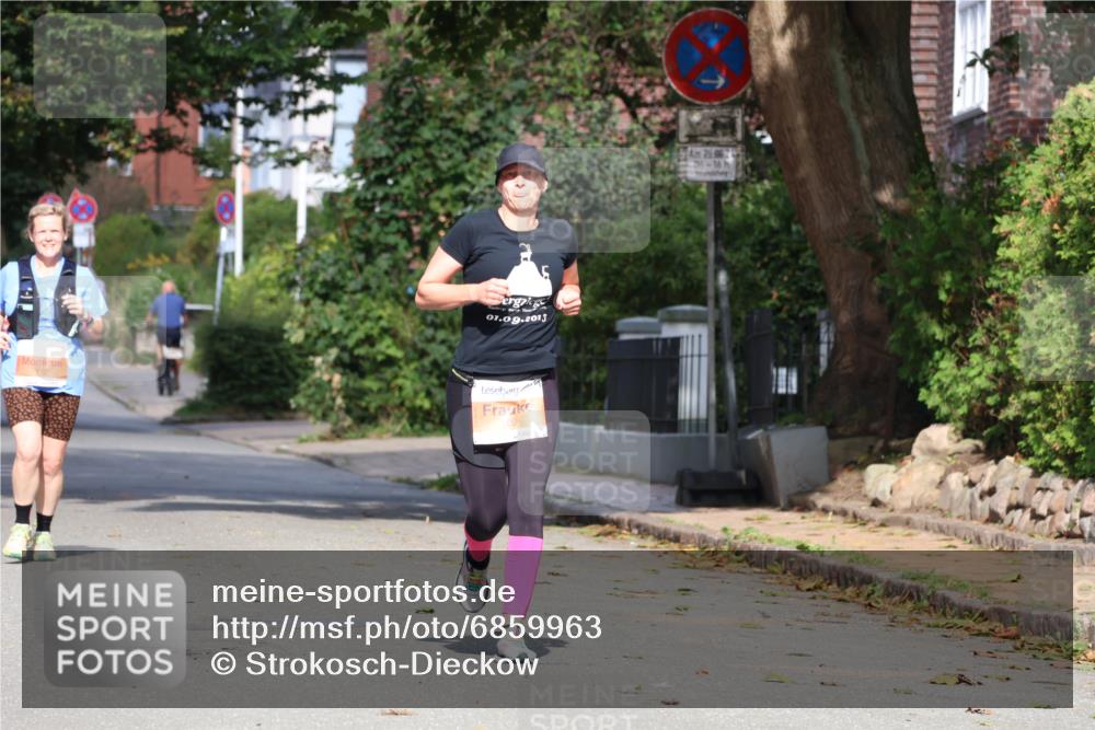25.08.2024 - 20. Blankeneser Heldenlauf Strokosch-Dieckow http://msf.ph/oto/6859963 25.08.2024 10:00:44 Ziel 109, 172, 292, 293 meine-sportfotos.de