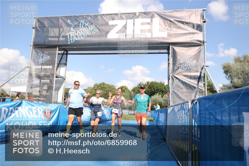 25.08.2024 - Elbe Triathlon Hamburg H.Heesch http://msf.ph/oto/6859968 25.08.2024 16:36:01 Ziel  meine-sportfotos.de