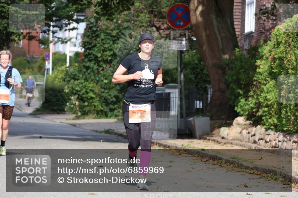 25.08.2024 - 20. Blankeneser Heldenlauf Strokosch-Dieckow http://msf.ph/oto/6859969 25.08.2024 10:00:45 Ziel 109, 172, 292, 293 meine-sportfotos.de