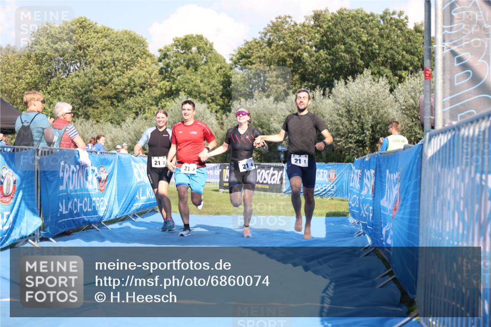 25.08.2024 - Elbe Triathlon Hamburg H.Heesch http://msf.ph/oto/6860074 25.08.2024 16:36:40 Ziel  meine-sportfotos.de