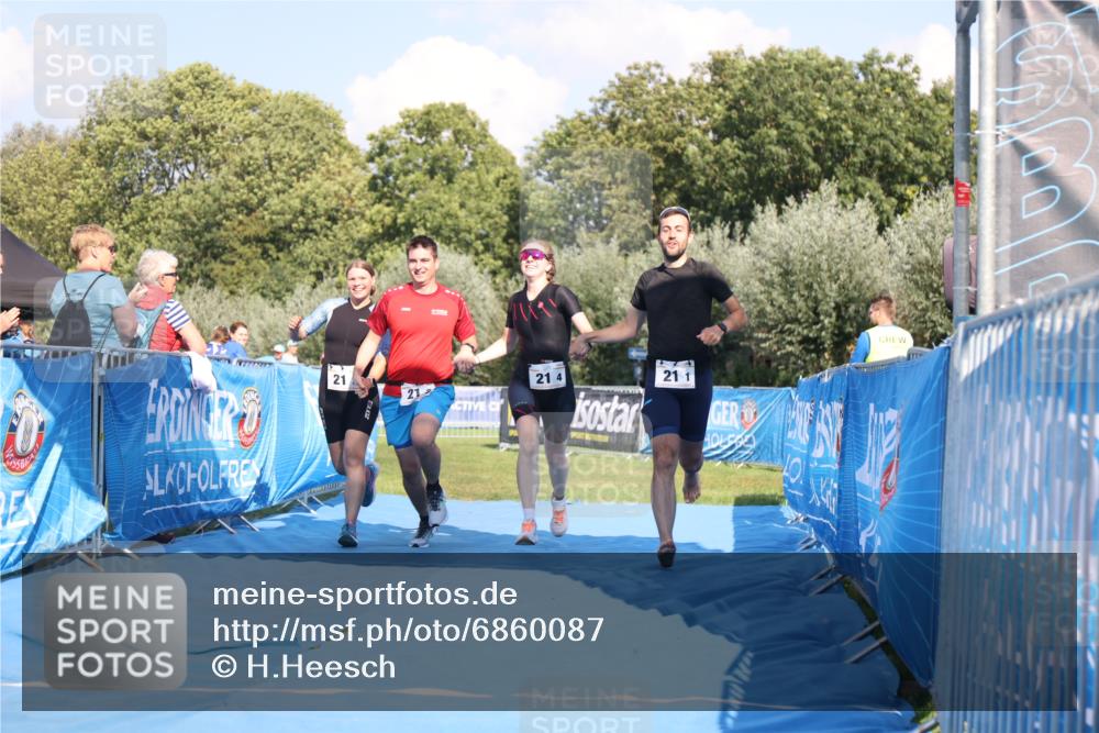 25.08.2024 - Elbe Triathlon Hamburg H.Heesch http://msf.ph/oto/6860087 25.08.2024 16:36:40 Ziel  meine-sportfotos.de