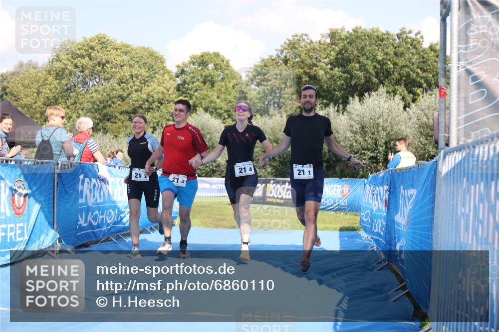 25.08.2024 - Elbe Triathlon Hamburg H.Heesch http://msf.ph/oto/6860110 25.08.2024 16:36:40 Ziel  meine-sportfotos.de
