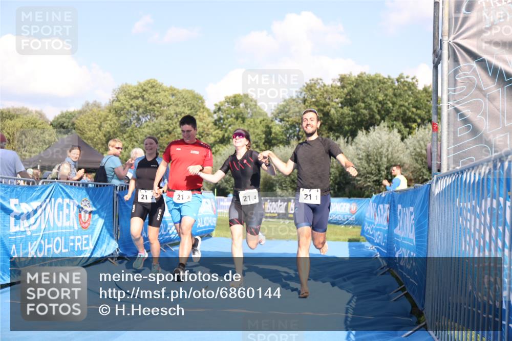 25.08.2024 - Elbe Triathlon Hamburg H.Heesch http://msf.ph/oto/6860144 25.08.2024 16:36:41 Ziel  meine-sportfotos.de