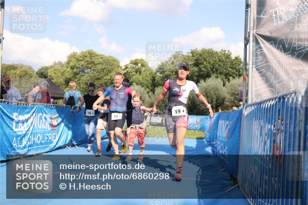 25.08.2024 - Elbe Triathlon Hamburg H.Heesch http://msf.ph/oto/6860298 25.08.2024 16:42:02 Ziel  meine-sportfotos.de