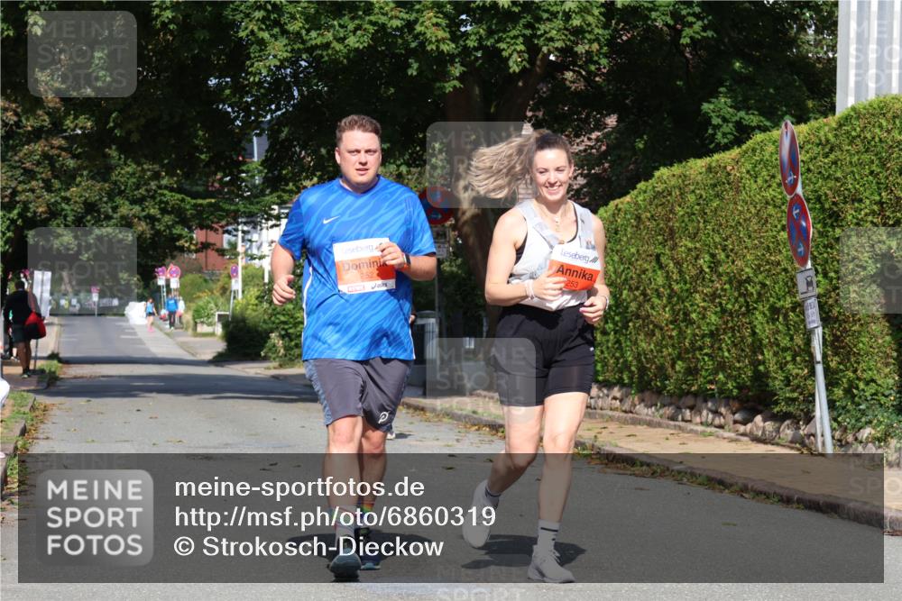 25.08.2024 - 20. Blankeneser Heldenlauf Strokosch-Dieckow http://msf.ph/oto/6860319 25.08.2024 10:06:54 Ziel 106, 252, 253 meine-sportfotos.de