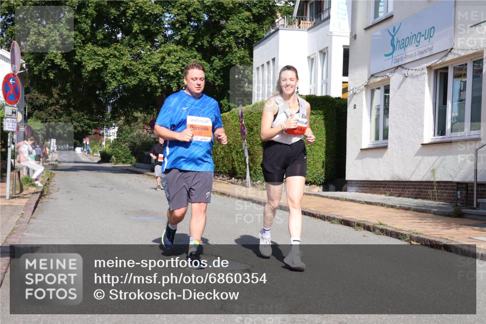 25.08.2024 - 20. Blankeneser Heldenlauf Strokosch-Dieckow http://msf.ph/oto/6860354 25.08.2024 10:06:56 Ziel 106, 252, 253 meine-sportfotos.de