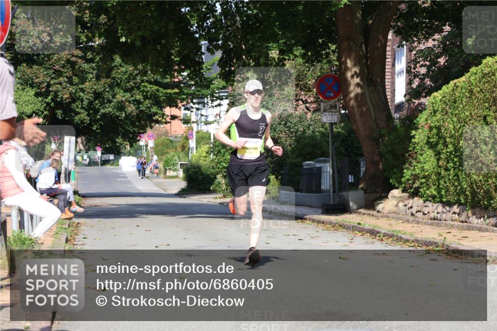 25.08.2024 - 20. Blankeneser Heldenlauf Strokosch-Dieckow http://msf.ph/oto/6860405 25.08.2024 10:09:04 Ziel 6436 meine-sportfotos.de