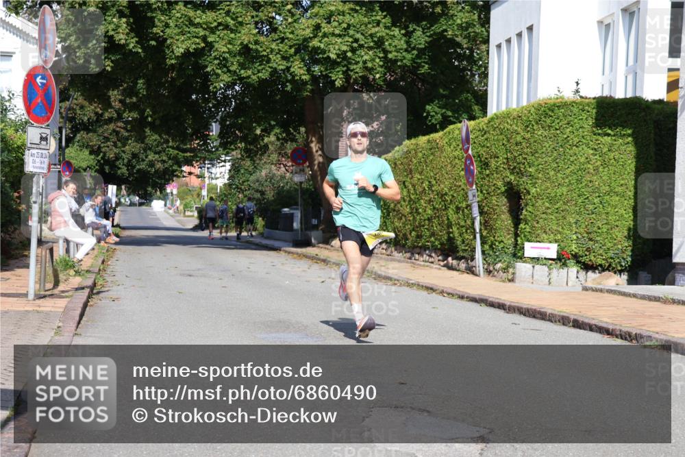 25.08.2024 - 20. Blankeneser Heldenlauf Strokosch-Dieckow http://msf.ph/oto/6860490 25.08.2024 10:09:56 Ziel 6012 meine-sportfotos.de