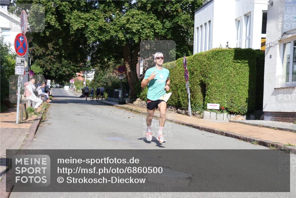25.08.2024 - 20. Blankeneser Heldenlauf Strokosch-Dieckow http://msf.ph/oto/6860500 25.08.2024 10:09:57 Ziel 6012 meine-sportfotos.de