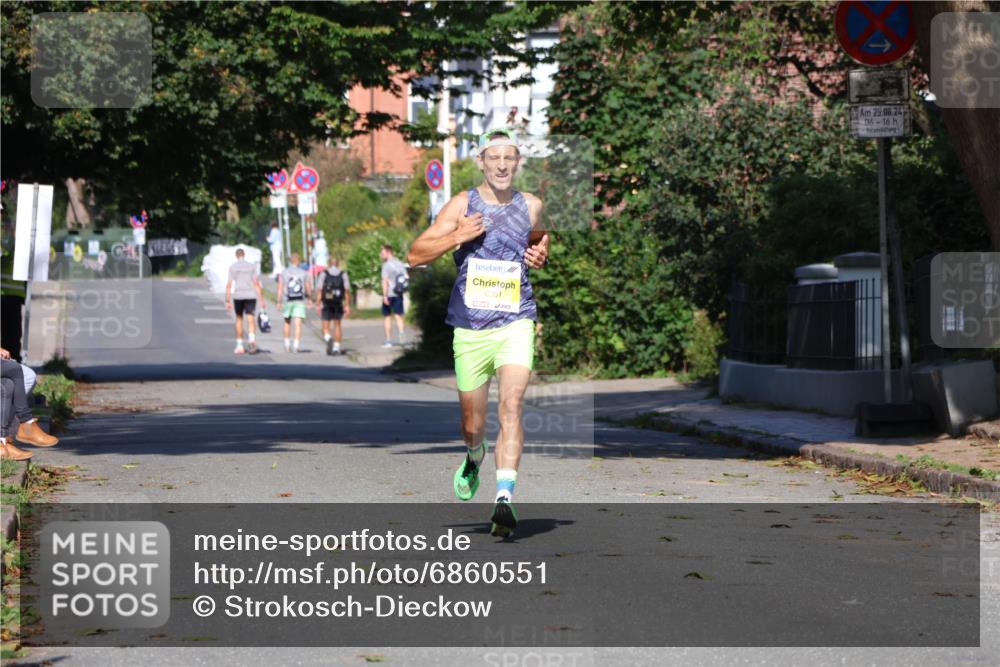 25.08.2024 - 20. Blankeneser Heldenlauf Strokosch-Dieckow http://msf.ph/oto/6860551 25.08.2024 10:10:42 Ziel 6361 meine-sportfotos.de