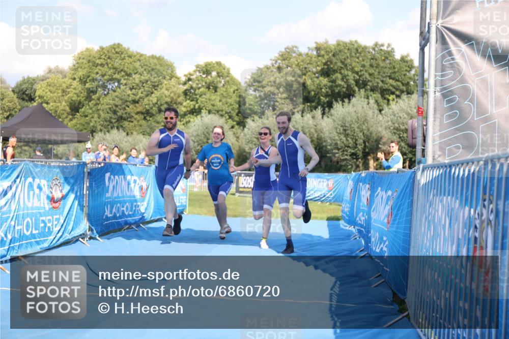 25.08.2024 - Elbe Triathlon Hamburg H.Heesch http://msf.ph/oto/6860720 25.08.2024 16:43:07 Ziel  meine-sportfotos.de