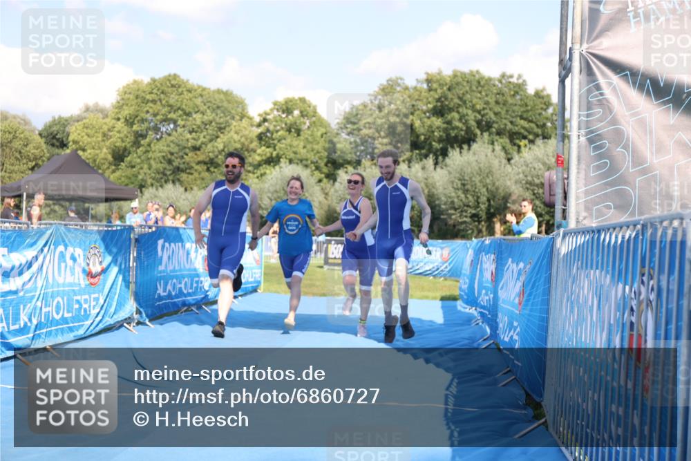 25.08.2024 - Elbe Triathlon Hamburg H.Heesch http://msf.ph/oto/6860727 25.08.2024 16:43:07 Ziel  meine-sportfotos.de