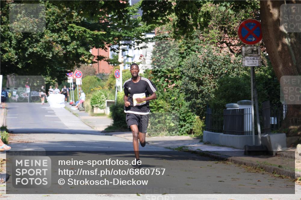 25.08.2024 - 20. Blankeneser Heldenlauf Strokosch-Dieckow http://msf.ph/oto/6860757 25.08.2024 10:12:47 Ziel 6208 meine-sportfotos.de