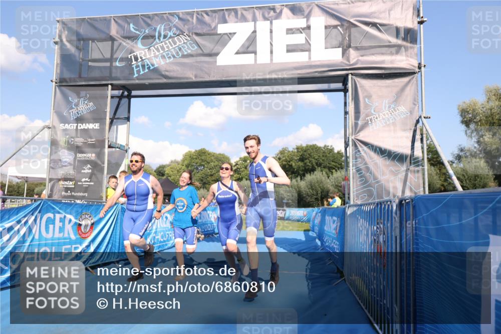 25.08.2024 - Elbe Triathlon Hamburg H.Heesch http://msf.ph/oto/6860810 25.08.2024 16:43:08 Ziel  meine-sportfotos.de