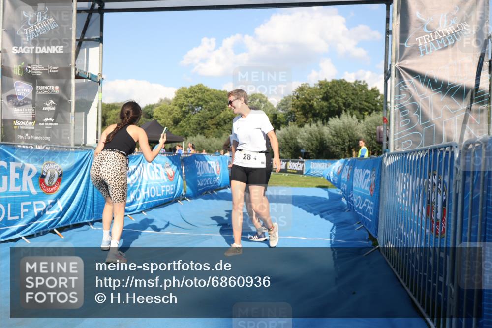 25.08.2024 - Elbe Triathlon Hamburg H.Heesch http://msf.ph/oto/6860936 25.08.2024 16:46:47 Ziel  meine-sportfotos.de