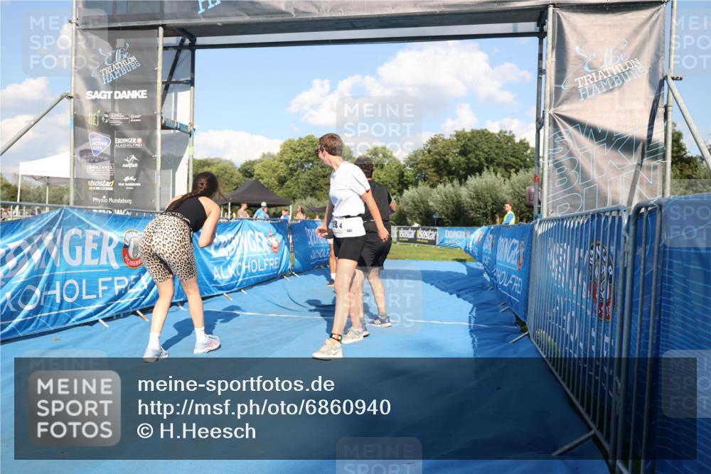 25.08.2024 - Elbe Triathlon Hamburg H.Heesch http://msf.ph/oto/6860940 25.08.2024 16:46:48 Ziel  meine-sportfotos.de