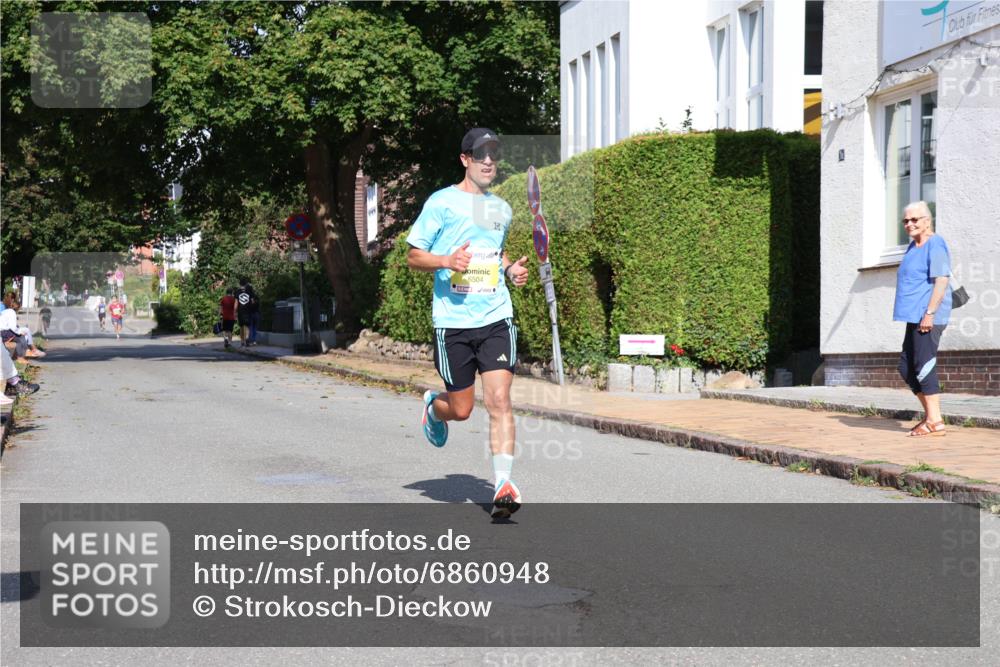 25.08.2024 - 20. Blankeneser Heldenlauf Strokosch-Dieckow http://msf.ph/oto/6860948 25.08.2024 10:14:05 Ziel 6389, 6504 meine-sportfotos.de