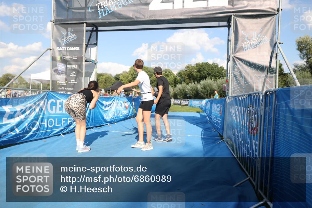 25.08.2024 - Elbe Triathlon Hamburg H.Heesch http://msf.ph/oto/6860989 25.08.2024 16:46:48 Ziel  meine-sportfotos.de