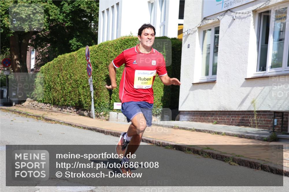 25.08.2024 - 20. Blankeneser Heldenlauf Strokosch-Dieckow http://msf.ph/oto/6861008 25.08.2024 10:14:18 Ziel 6285, 6389, 6439 meine-sportfotos.de
