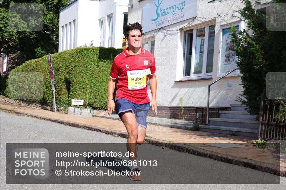25.08.2024 - 20. Blankeneser Heldenlauf Strokosch-Dieckow http://msf.ph/oto/6861013 25.08.2024 10:14:18 Ziel 6285, 6389, 6439 meine-sportfotos.de
