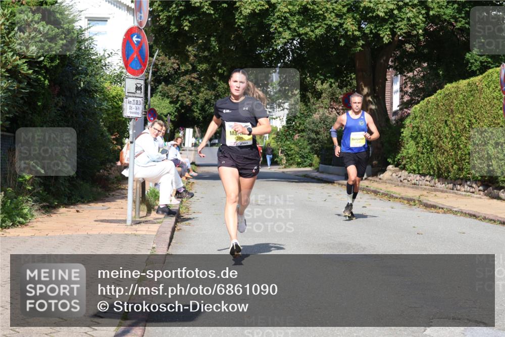 25.08.2024 - 20. Blankeneser Heldenlauf Strokosch-Dieckow http://msf.ph/oto/6861090 25.08.2024 10:14:26 Ziel 6285, 6439 meine-sportfotos.de
