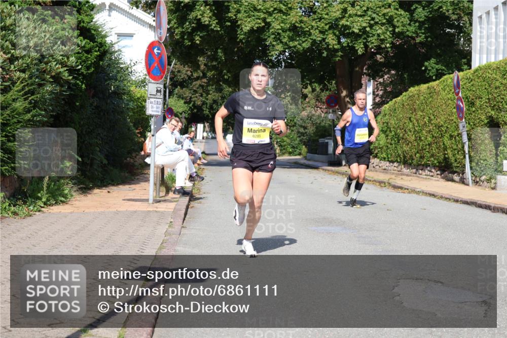 25.08.2024 - 20. Blankeneser Heldenlauf Strokosch-Dieckow http://msf.ph/oto/6861111 25.08.2024 10:14:27 Ziel 6285, 6439 meine-sportfotos.de