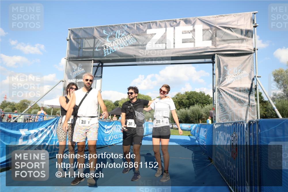 25.08.2024 - Elbe Triathlon Hamburg H.Heesch http://msf.ph/oto/6861152 25.08.2024 16:46:56 Ziel  meine-sportfotos.de