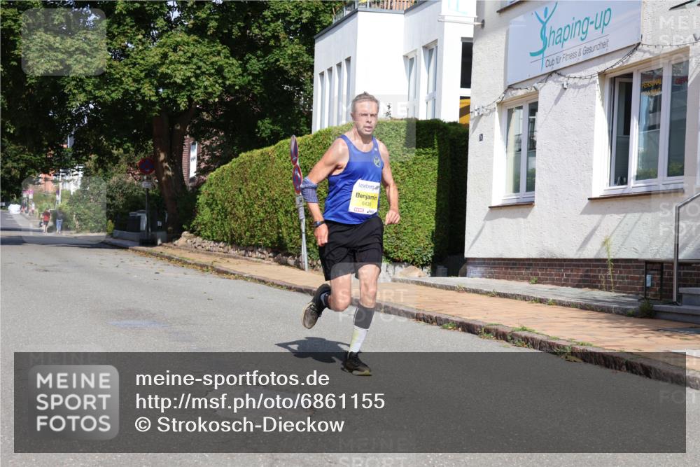 25.08.2024 - 20. Blankeneser Heldenlauf Strokosch-Dieckow http://msf.ph/oto/6861155 25.08.2024 10:14:29 Ziel 6285, 6439 meine-sportfotos.de