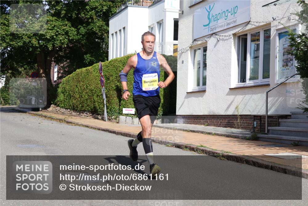 25.08.2024 - 20. Blankeneser Heldenlauf Strokosch-Dieckow http://msf.ph/oto/6861161 25.08.2024 10:14:29 Ziel 6285, 6439 meine-sportfotos.de