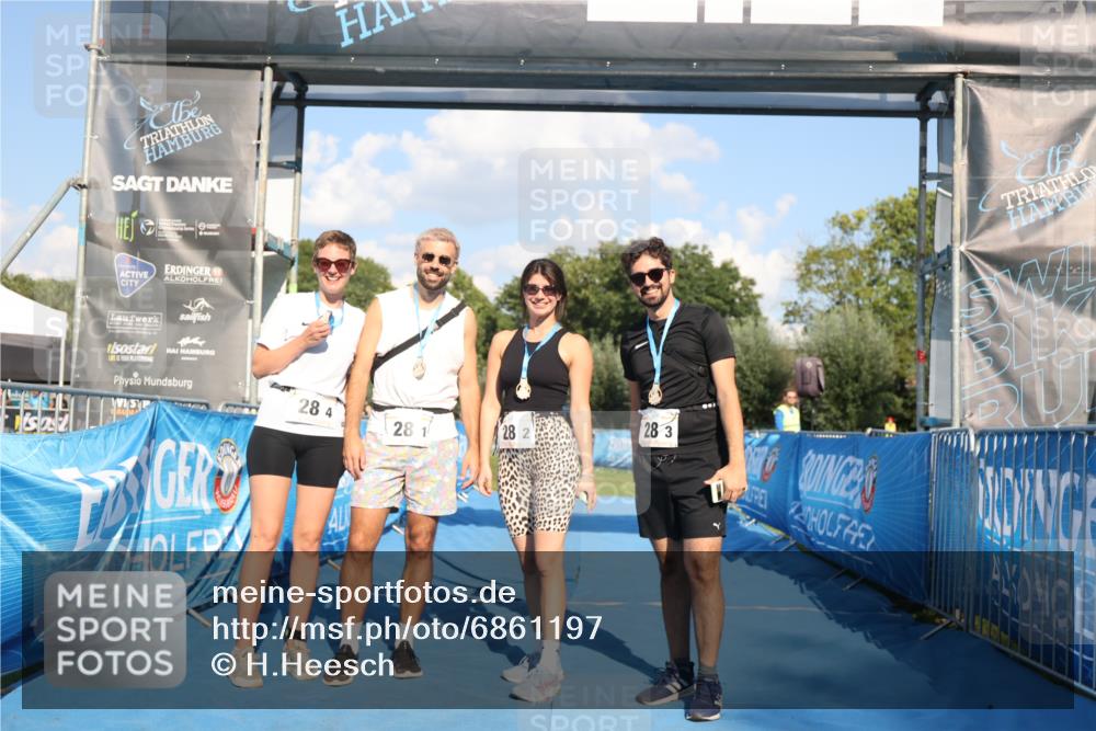 25.08.2024 - Elbe Triathlon Hamburg H.Heesch http://msf.ph/oto/6861197 25.08.2024 16:47:21 Ziel  meine-sportfotos.de